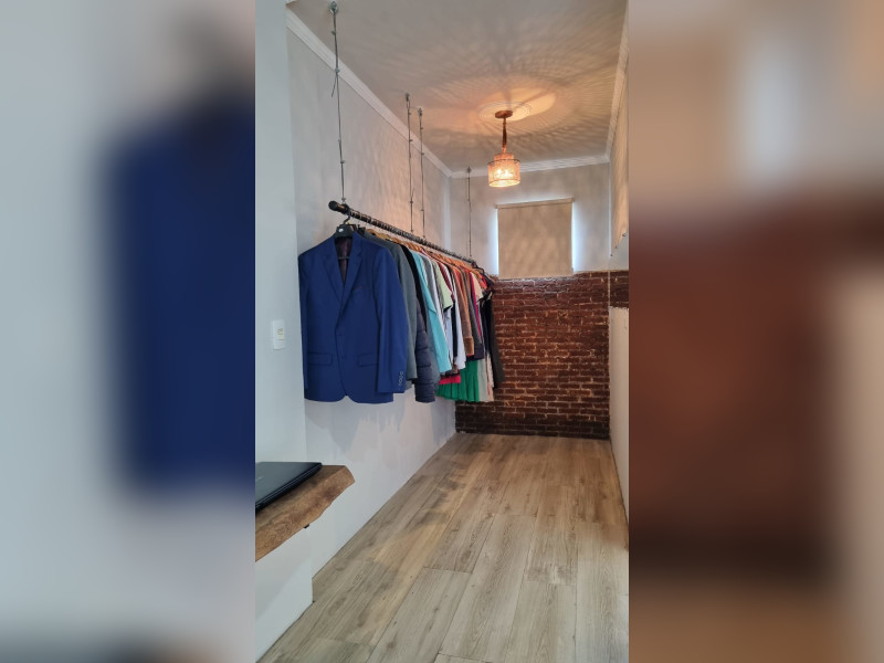 Casa à venda Cidade vergani  com 300m² e 1 quarto por R$ 550.000 - 1000346350.jpg