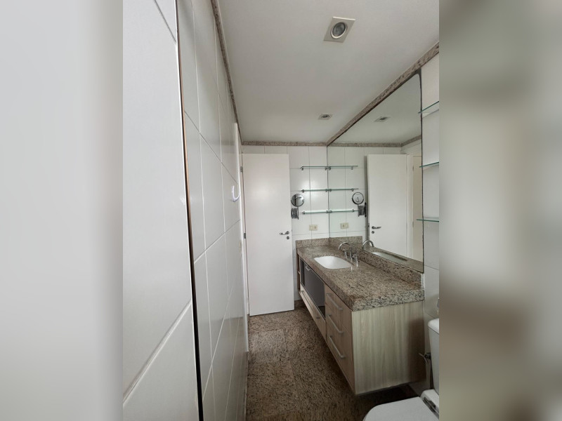 Apartamento à venda Barra da Tijuca com 142m² e 3 quartos por R$ 2.200.000 - banheiro-suite-11.jpg