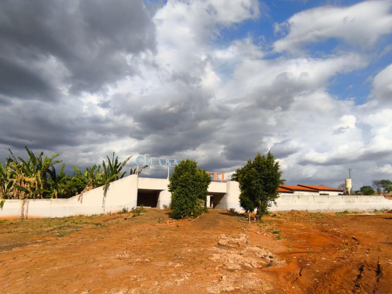 Comercial à venda Centro com 3295m² e 0 quartos por R$ 1.300.000 - ec3244cc-678e-4ae2-9940-5e66aecb3ccf.jpeg