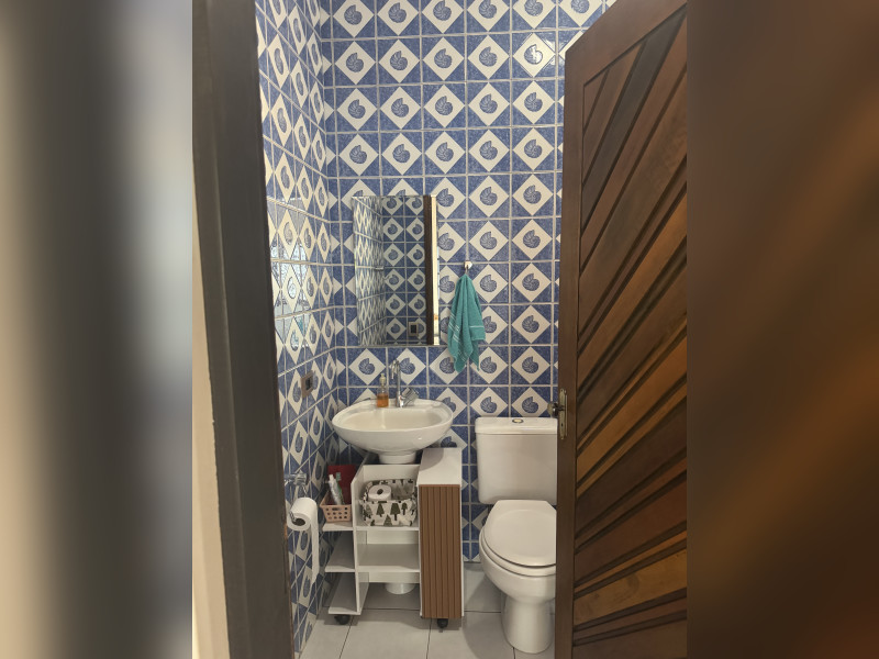 Casa de condomínio à venda Residencial San Diego com 362m² e 3 quartos por R$ 1.250.000 - banheiro-sala-superior.JPG