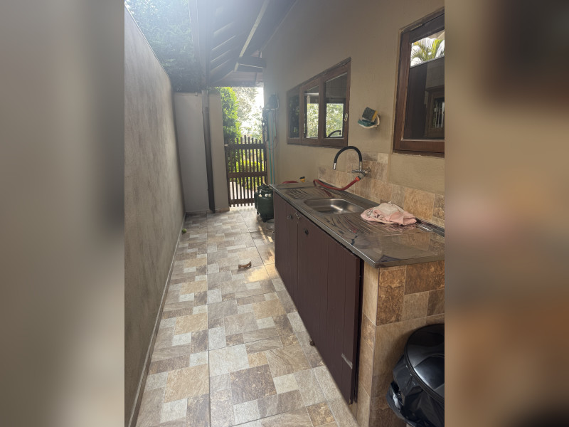 Casa de condomínio à venda Residencial San Diego com 362m² e 3 quartos por R$ 1.250.000 - corredor-lateral.JPG