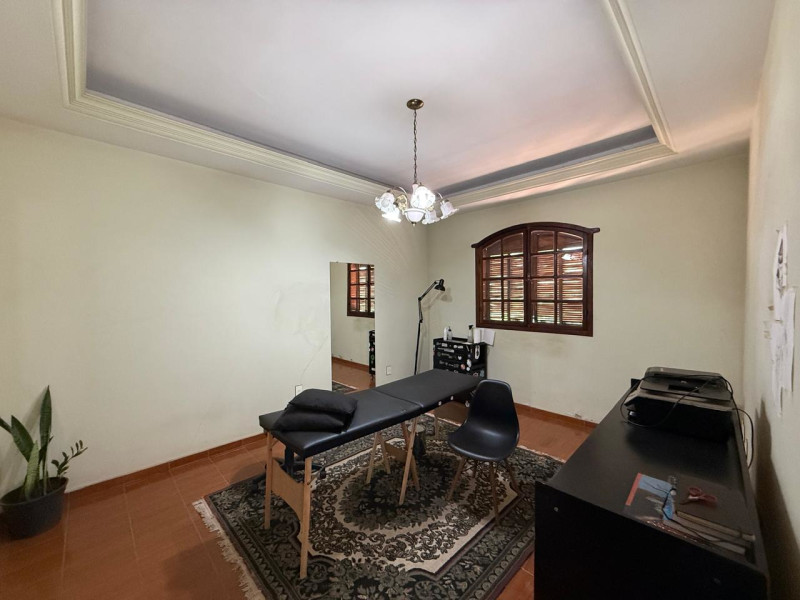 Casa à venda Vivendas da Exposição com 149m² e 4 quartos por R$ 420.000 - img-20251031-wa0009.jpg