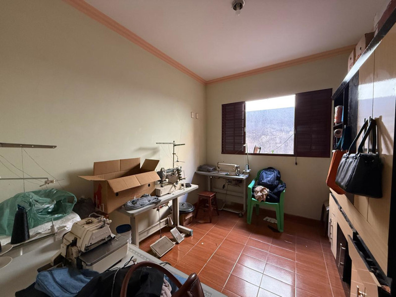 Casa à venda Vivendas da Exposição com 149m² e 4 quartos por R$ 420.000 - img-20251031-wa0015.jpg
