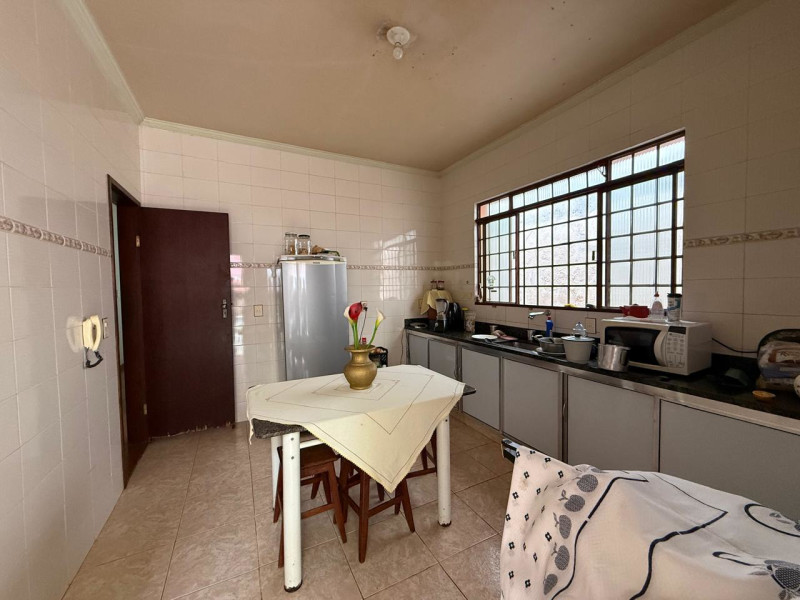 Casa à venda Vivendas da Exposição com 149m² e 4 quartos por R$ 420.000 - img-20251031-wa0018.jpg