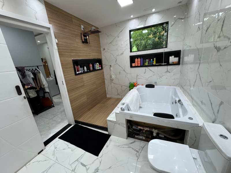 Casa à venda Sepetiba com 350m² e 5 quartos por R$ 540.000 - whatsapp-image-2025-06-06-at-173629-1.jpeg