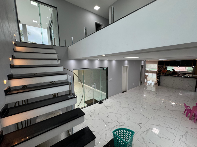 Casa à venda Sepetiba com 350m² e 5 quartos por R$ 540.000 - whatsapp-image-2025-06-06-at-173633-1.jpeg