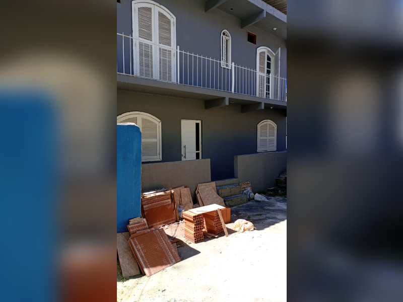 Casa à venda Rocha Miranda com 500m² e 7 quartos por R$ 650.000 - imagem-do-whatsapp-de-2025-10-22-as-131118-b60a6fe4.jpg