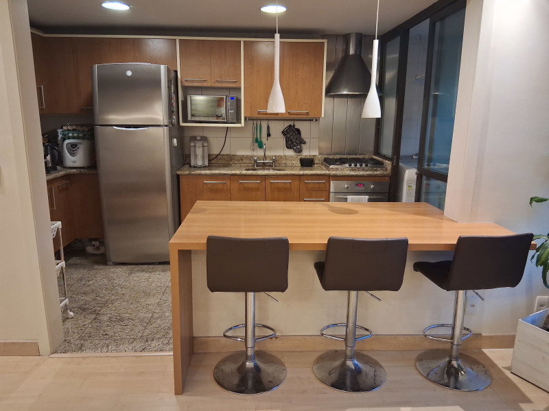 Apartamento à venda Menino Deus com 92m² e 3 quartos por R$ 875.000 - cozinha-original.jpeg