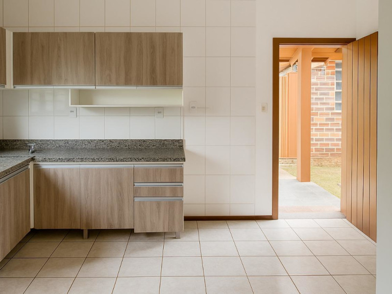 Casa à venda Canudos com 720m² e 4 quartos por R$ 750.000 - img-20251020-wa0049.jpg