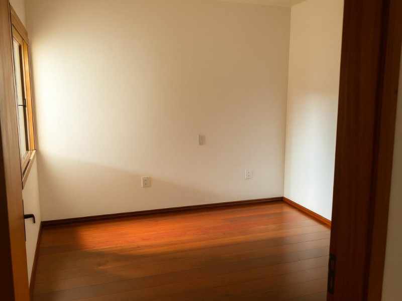 Casa à venda Canudos com 720m² e 4 quartos por R$ 750.000 - img-20251020-wa0056.jpg