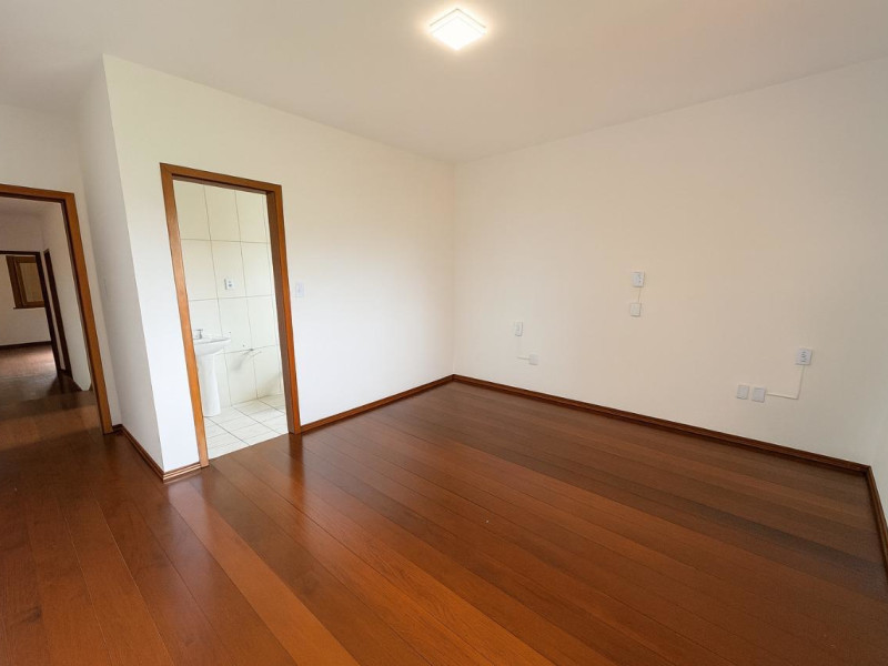 Casa à venda Canudos com 720m² e 4 quartos por R$ 750.000 - img-20251020-wa0059.jpg