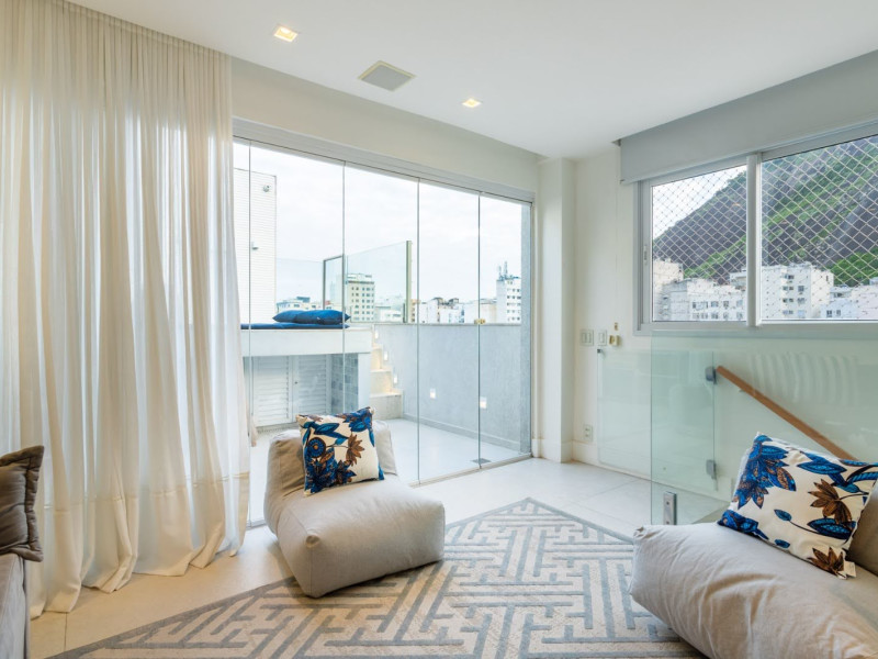 Cobertura à venda Copacabana com 116m² e 2 quartos por R$ 1.980.000 - img-20250310-wa0026.jpg