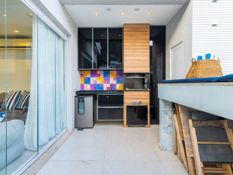 Cobertura à venda Copacabana com 116m² e 2 quartos por R$ 1.980.000 - img-20250310-wa0030.jpg