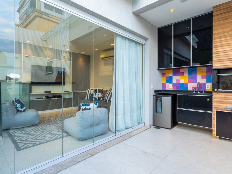 Cobertura à venda Copacabana com 116m² e 2 quartos por R$ 1.980.000 - img-20250310-wa0031.jpg