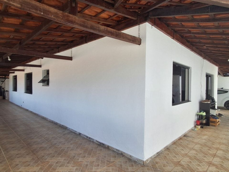 Chácara à venda Parque das Colinas com 1161m² e 3 quartos por R$ 990.000 - 1000492363.jpg