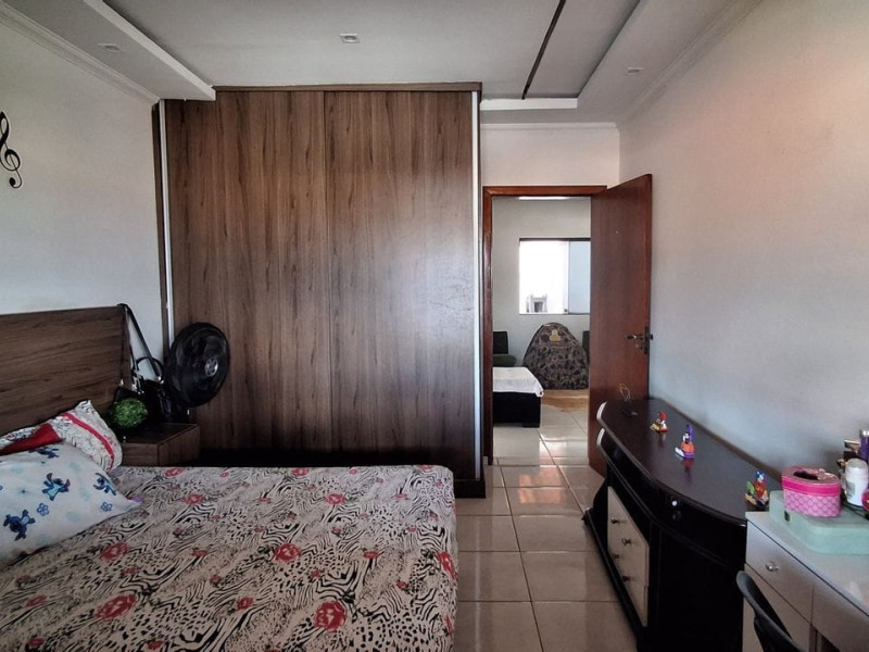 Chácara à venda Parque das Colinas com 1161m² e 3 quartos por R$ 990.000 - 1000492366.jpg