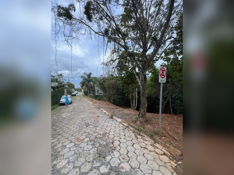 Terreno à venda Cabeçudas com 240m² e 0 quartos por R$ 850.000 - img-20250712-wa0020.jpg