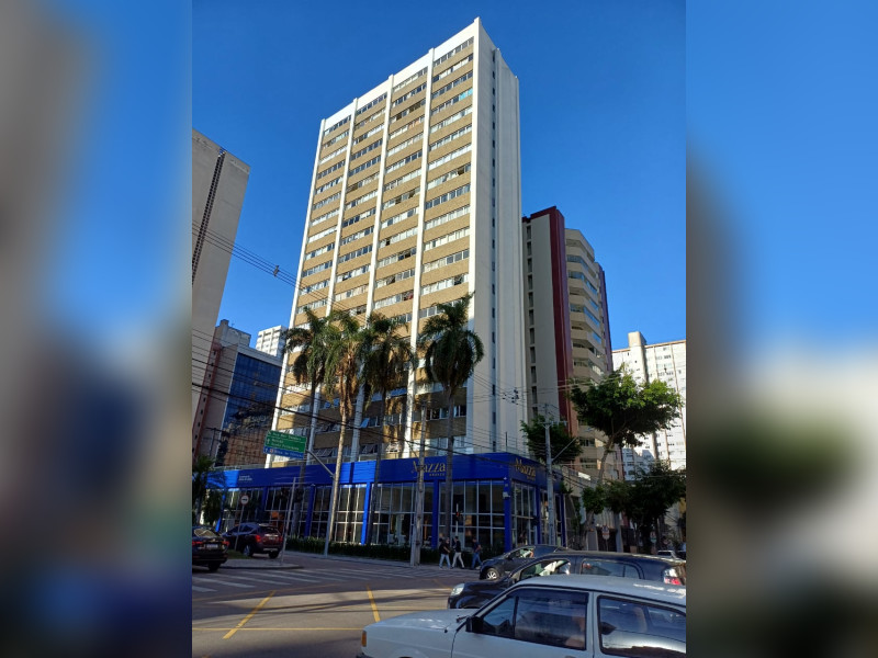 Apartamento à venda Centro com 70m² e 2 quartos por R$ 488.000 - fachada-de-frente-03.jpg