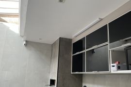 Casa à venda Jardim Maristela com 220m² - 4 dormitórios -  vagas - R$ 1.050.000 - img-7945.jpeg