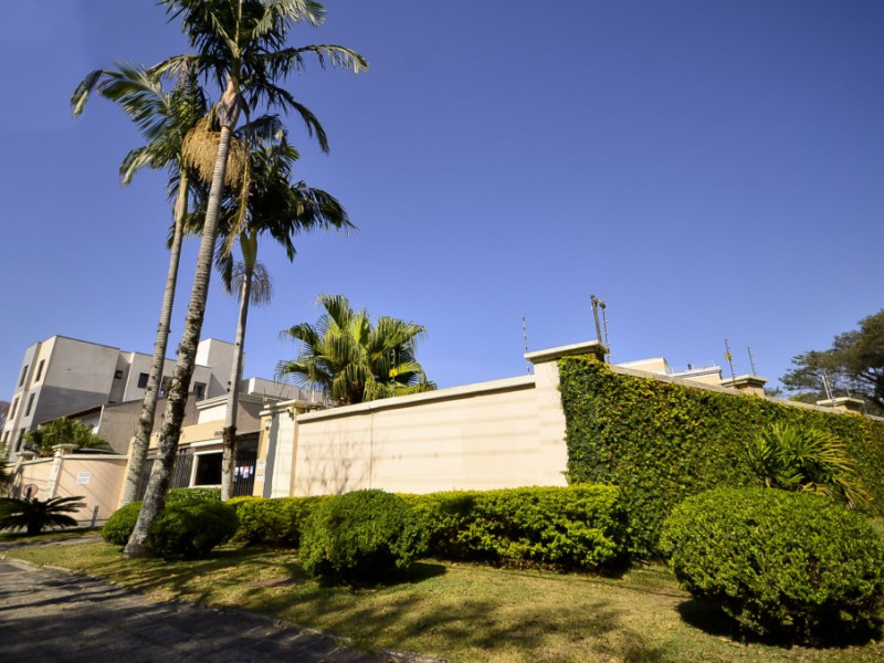 Cobertura à venda Juvevê com 9566m² e 2 quartos por R$ 710.000 - 1000107626.jpg