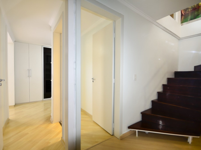 Cobertura à venda Juvevê com 9566m² e 2 quartos por R$ 710.000 - 1000109945.jpg