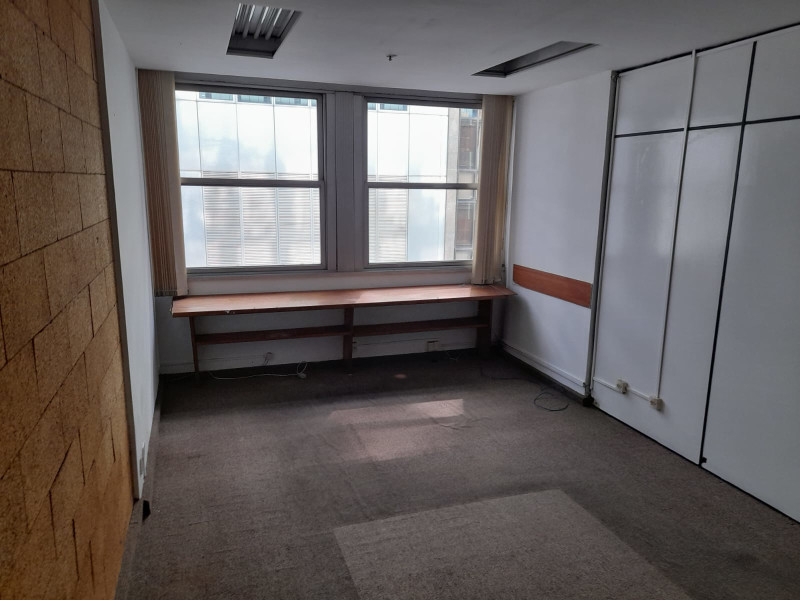 Comercial para alugar Centro com 99m² e 0 quartos por R$ 1.500 - img-20240315-wa0010.jpg