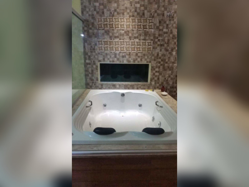 Casa de condomínio à venda Região dos Lagos (Sobradinho) com 350m² e 4 quartos por R$ 650.000 - banheira.jpg