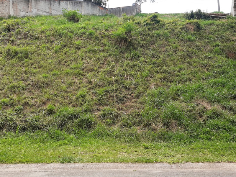 Terreno à venda Golf Gardens com 534m² e 1 quarto por R$ 600.000 - imagem-do-whatsapp-de-2025-11-08-as-141445-ffaa3bea.jpg
