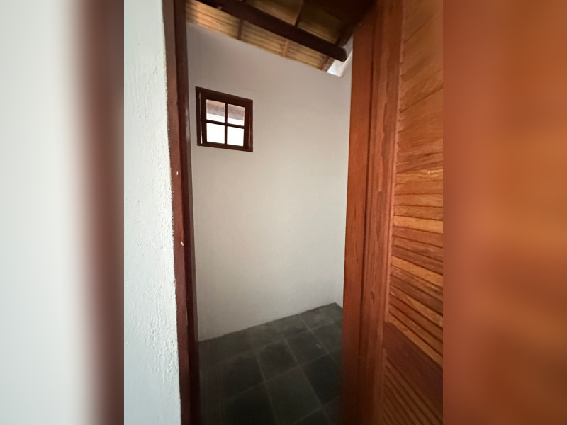 Casa à venda Centro com 218m² e 4 quartos por R$ 1.300.000 - 75ca5c33-dc0c-4f0f-aaed-5db2feec12db.jpeg