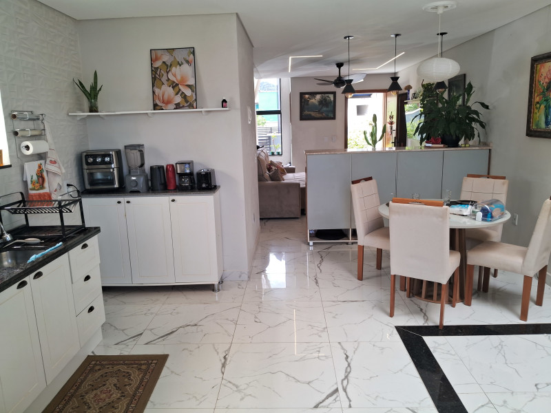 Casa à venda São João do Rio Vermelho com 179m² e 2 quartos por R$ 690.000 - 1000120115.jpg