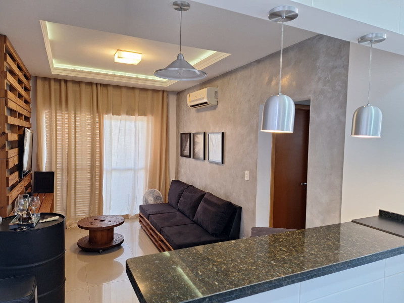 Apartamento à venda Pico do Amor com 42m² e 1 quarto por R$ 300.000 - sala-cm-bancada.jpg