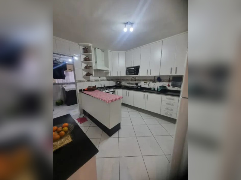 Apartamento à venda Jardim Sandra com 80m² e 3 quartos por R$ 420.000 - imagem-do-whatsapp-de-2025-11-18-as-130525-2dbfa579.jpg