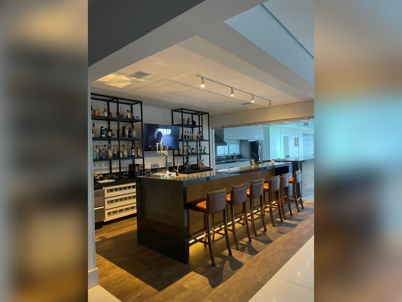 Casa de condomínio à venda Parque dos Resedás com 660m² e 4 quartos por R$ 3.650.000 - photo-2024-05-25-17-20-37.jpg