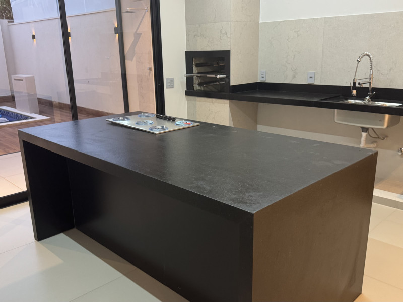 Casa de condomínio para alugar Grand Ville com 150m² e 3 quartos por R$ 8.000 - foto-raros-cozinha1.jpeg