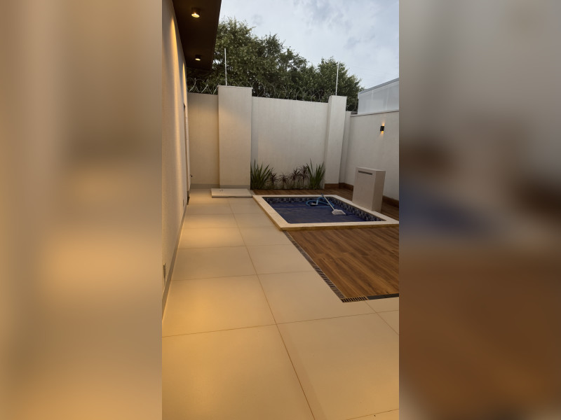 Casa de condomínio para alugar Grand Ville com 150m² e 3 quartos por R$ 8.000 - foto-raros-piscina.jpeg