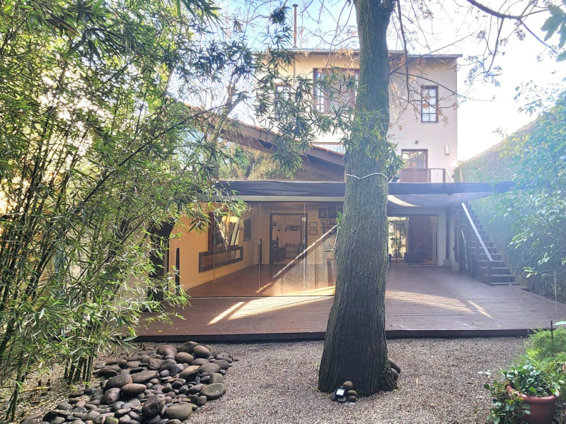 Casa à venda Centro com 457m² e 5 quartos por R$ 1.600.000 - imagem-do-whatsapp-de-2025-12-01-as-165720-9c6cf4bd.jpg