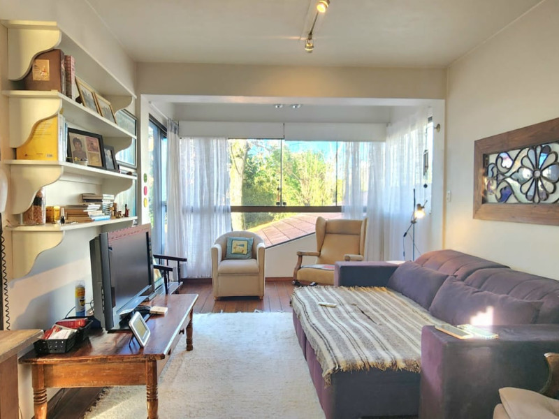 Casa à venda Centro com 457m² e 5 quartos por R$ 1.600.000 - imagem-do-whatsapp-de-2025-12-01-as-165722-b3599153.jpg