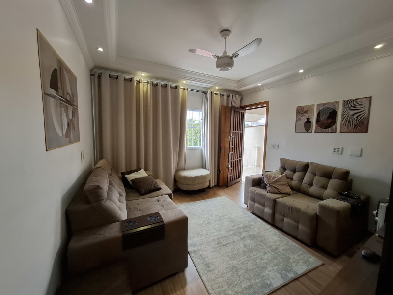 Casa à venda Jardim dos Oliveiras com 188m² e 3 quartos por R$ 800.000 - 1000340904.jpg