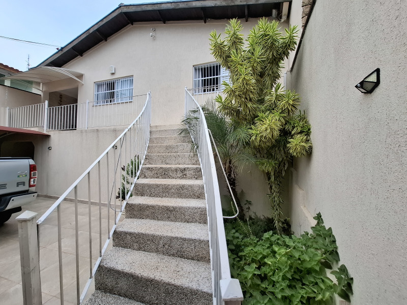 Casa à venda Jardim dos Oliveiras com 188m² e 3 quartos por R$ 800.000 - 1000340909.jpg