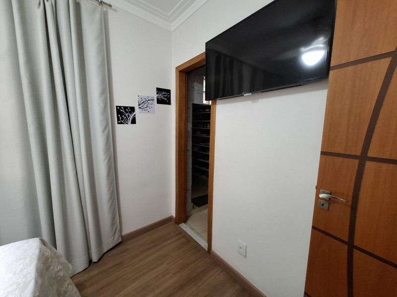 Casa à venda Jardim dos Oliveiras com 188m² e 3 quartos por R$ 800.000 - 1000340931.jpg