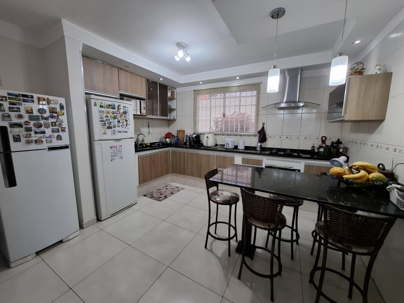 Casa à venda Jardim dos Oliveiras com 188m² e 3 quartos por R$ 800.000 - 1000340942.jpg