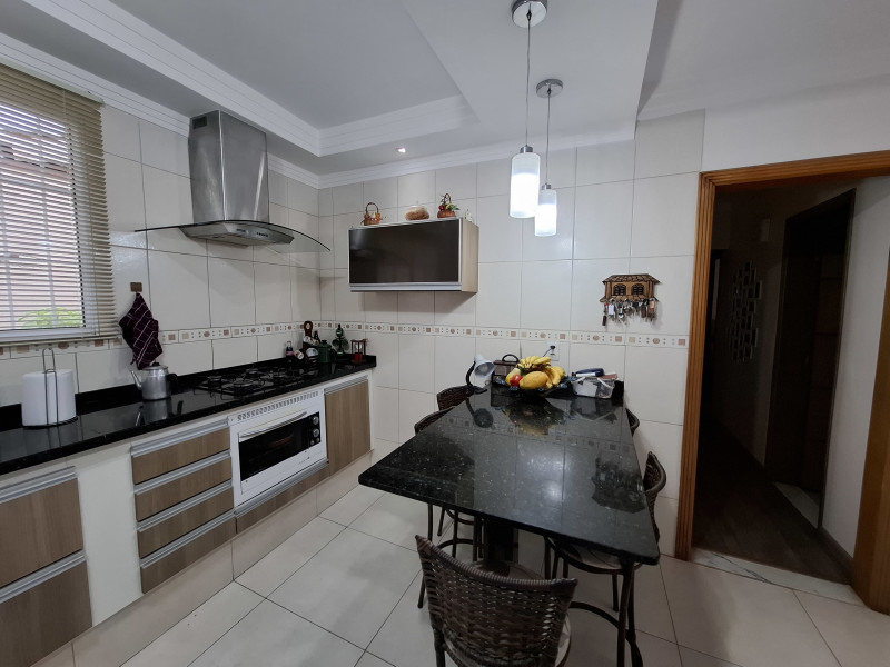 Casa à venda Jardim dos Oliveiras com 188m² e 3 quartos por R$ 800.000 - 1000340946.jpg