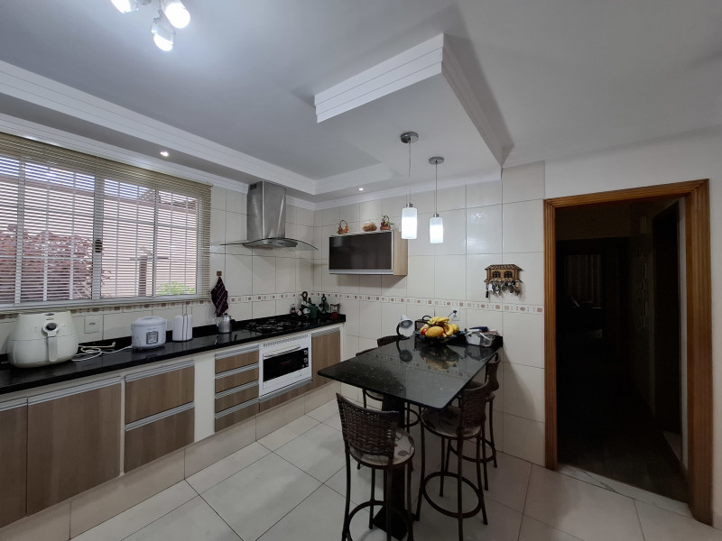 Casa à venda Jardim dos Oliveiras com 188m² e 3 quartos por R$ 800.000 - 1000340947.jpg