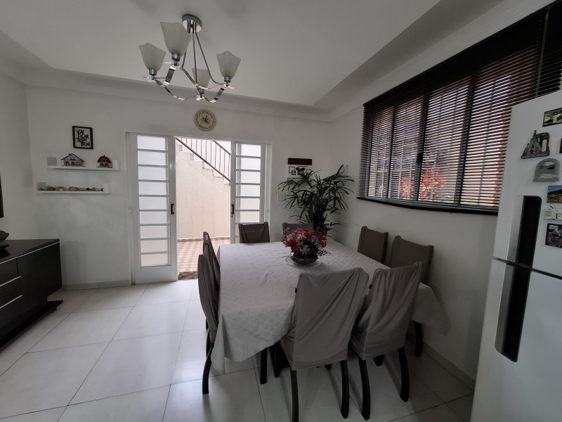 Casa à venda Jardim dos Oliveiras com 188m² e 3 quartos por R$ 800.000 - 1000340949.jpg