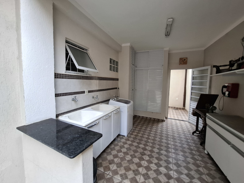 Casa à venda Jardim dos Oliveiras com 188m² e 3 quartos por R$ 800.000 - 1000340953.jpg