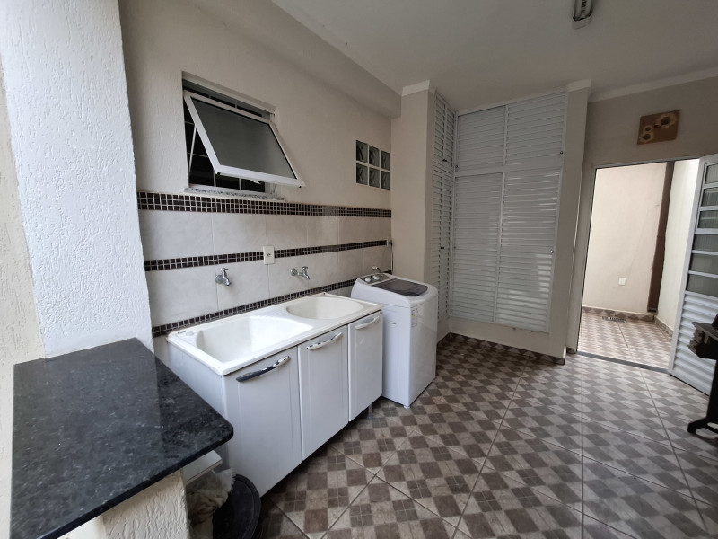 Casa à venda Jardim dos Oliveiras com 188m² e 3 quartos por R$ 800.000 - 1000340954.jpg