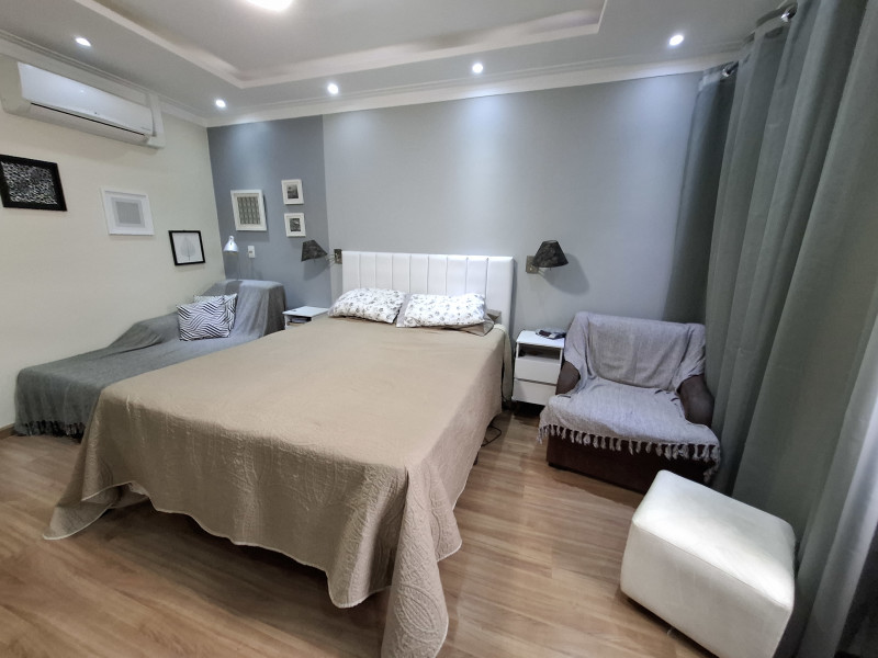 Casa à venda Jardim dos Oliveiras com 188m² e 3 quartos por R$ 800.000 - 1000340998.jpg