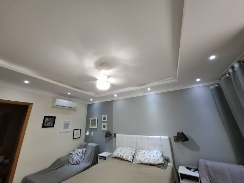 Casa à venda Jardim dos Oliveiras com 188m² e 3 quartos por R$ 800.000 - 1000340999.jpg