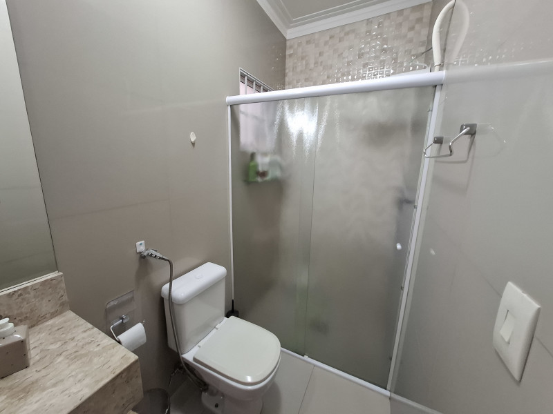 Casa à venda Jardim dos Oliveiras com 188m² e 3 quartos por R$ 800.000 - 1000341005.jpg