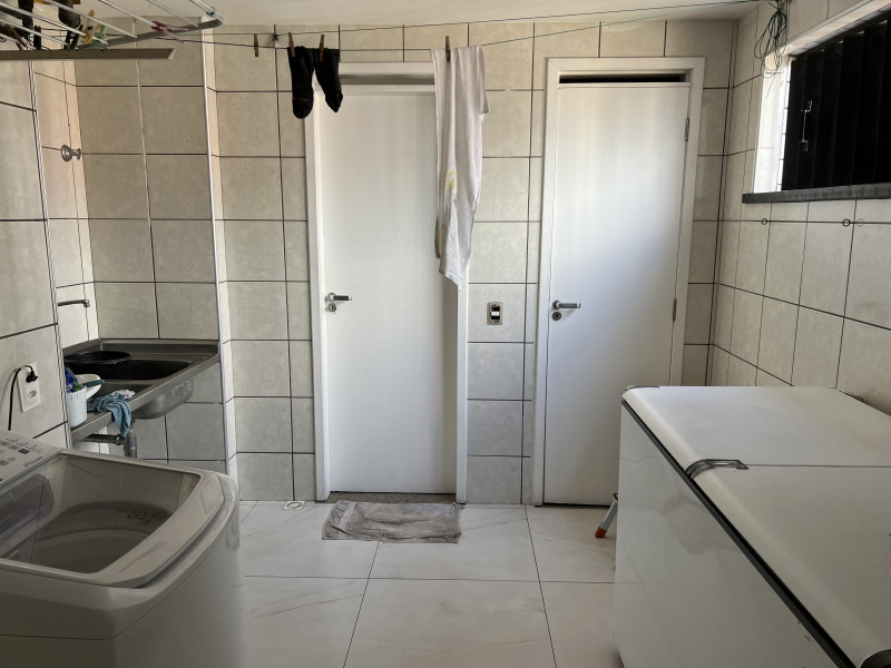 Apartamento à venda Cocó com 166m² e 3 quartos por R$ 700.000 - img-1240.jpeg